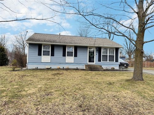 817 Lamont Cir, Cortland, NY, 13045-3628 | Card Image