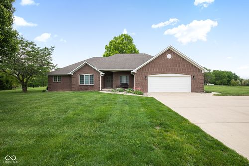 325 Levi Ln, Mooresville, IN, 46158-8462 | Card Image