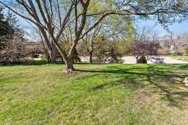 3 - 11987 Shenandoah Dr, Home with 2 bedrooms, 2 bathrooms and null parking in South Lyon MI | Image 29