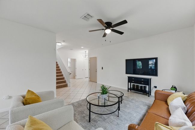 300 Wapiti Rd, House other with 3 bedrooms, 3 bathrooms and 4 parking in Buda TX | Image 6