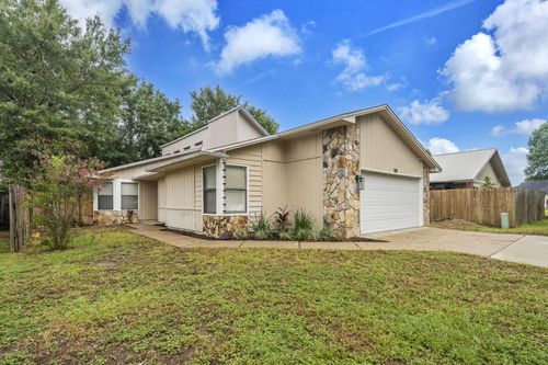105 Post Oak Pl, Shalimar, FL, 32579-1722 | Card Image
