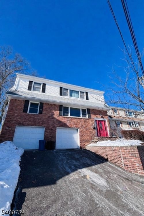 81 Lakeshore Dr, Prospect Park, NJ, 07508-1848 | Card Image