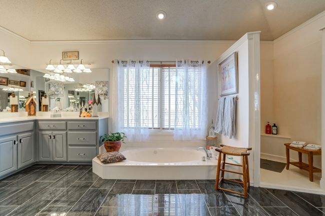14101 E Fm 1527, Home with 3 bedrooms, 4 bathrooms and null parking in Lorenzo TX | Image 29