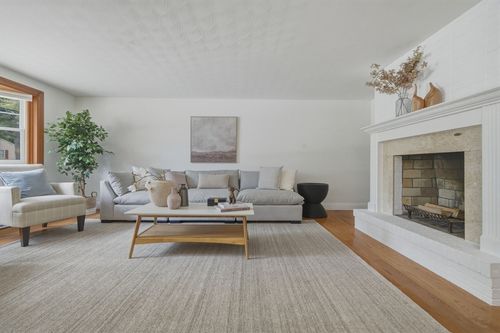 4 Gowing Rd, Wilmington, MA, 01887-1504 | Card Image