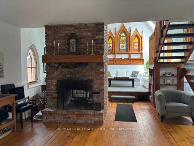 286399 10 Sideroad, House other with 4 bedrooms, 2 bathrooms and 4 parking in Mono ON | Image 11