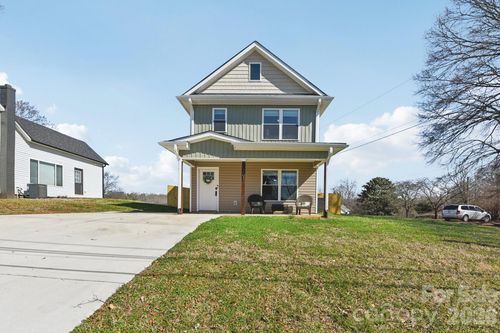 201 N Davis Ave, Newton, NC, 28658-2220 | Card Image