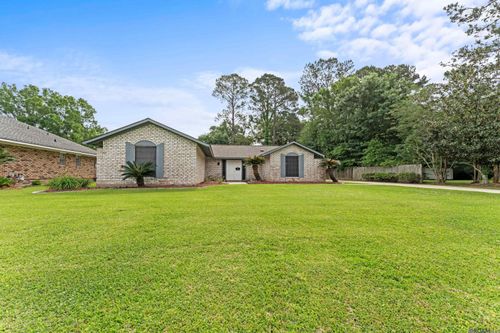 910 Angee Dr, Denham Springs, LA, 70726-2602 | Card Image