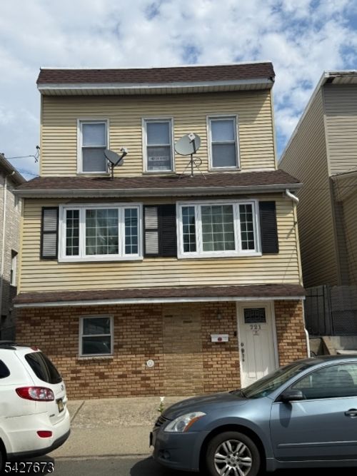 721 Mcgillvray Pl, Linden, NJ, 07036-1238 | Card Image