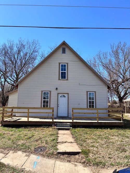 817 N Gordy St, El Dorado, KS, 67042-3930 | Card Image