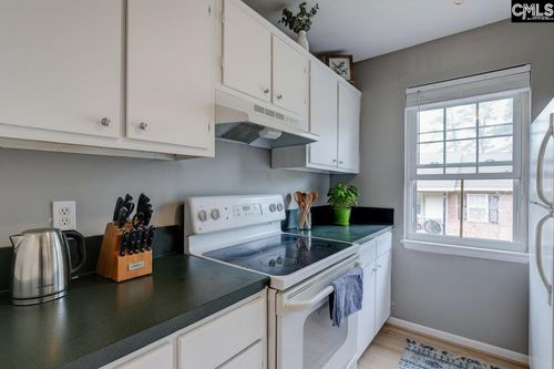 528 Wimbledon Ct, Columbia, SC, 29210-7186 | Card Image