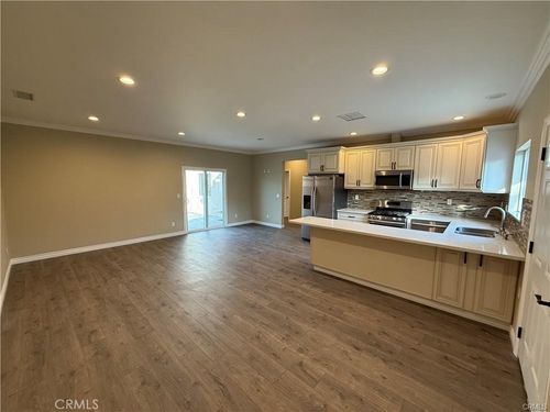 8220 Whitsett Ave, North Hollywood, CA, 91605 | Card Image