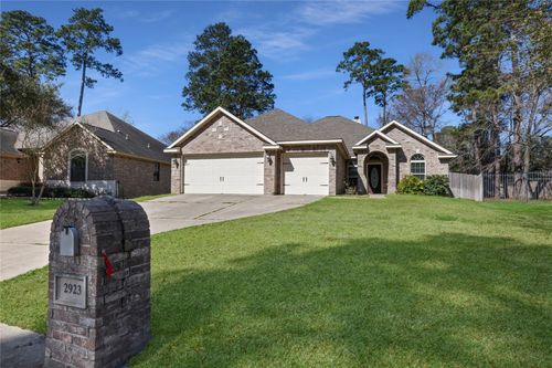 2923 Chaucer Dr, Montgomery, TX, 77356-8098 | Card Image