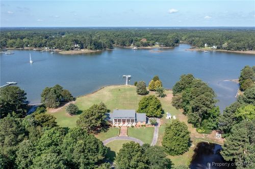 68 Preston Point Rd, Mathews, VA, 23109-2337 | Card Image