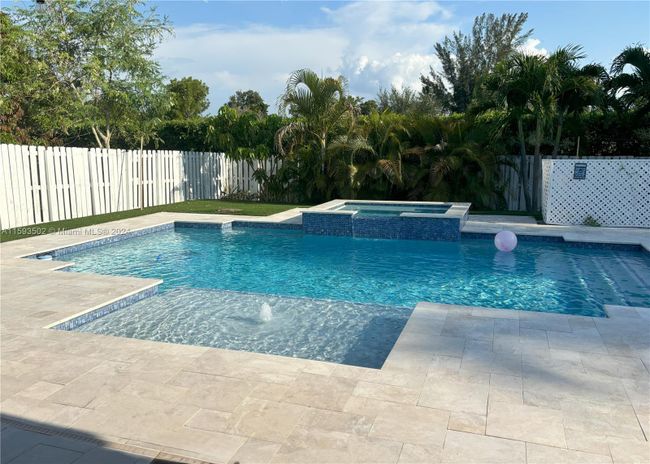 15264 Sw 43rd Ct, House other with 3 bedrooms, 2 bathrooms and null parking in Miramar FL | Image 3