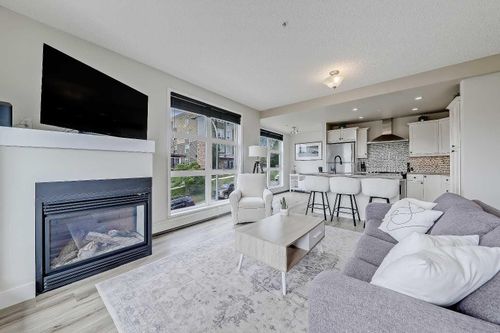 305-716 5 St Ne, Calgary, AB, T2E3W8 | Card Image