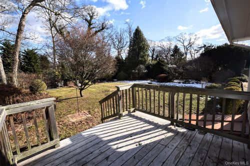 41 Country Club Rd, Bellport, NY, 11713-2914 | Card Image