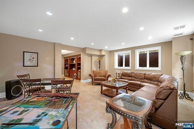10 Fox Ter, House other with 6 bedrooms, 8 bathrooms and null parking in Cliffside Park NJ | Image 43