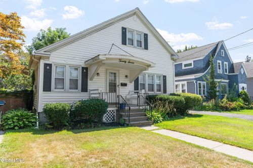 27 Cardinal Ave, Albany, NY, 12208-2702 | Card Image