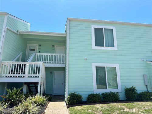 611 Lauderdale Drive, Rockport, TX, 78382 | Card Image