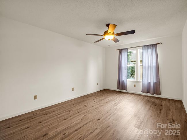 2403 Deermouse Way, Condo with 2 bedrooms, 2 bathrooms and null parking in Hendersonville NC | Image 21