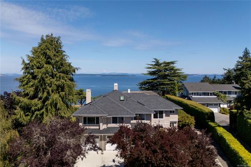 4596 Bonnieview Pl, Saanich, BC, V8N3V6 | Card Image