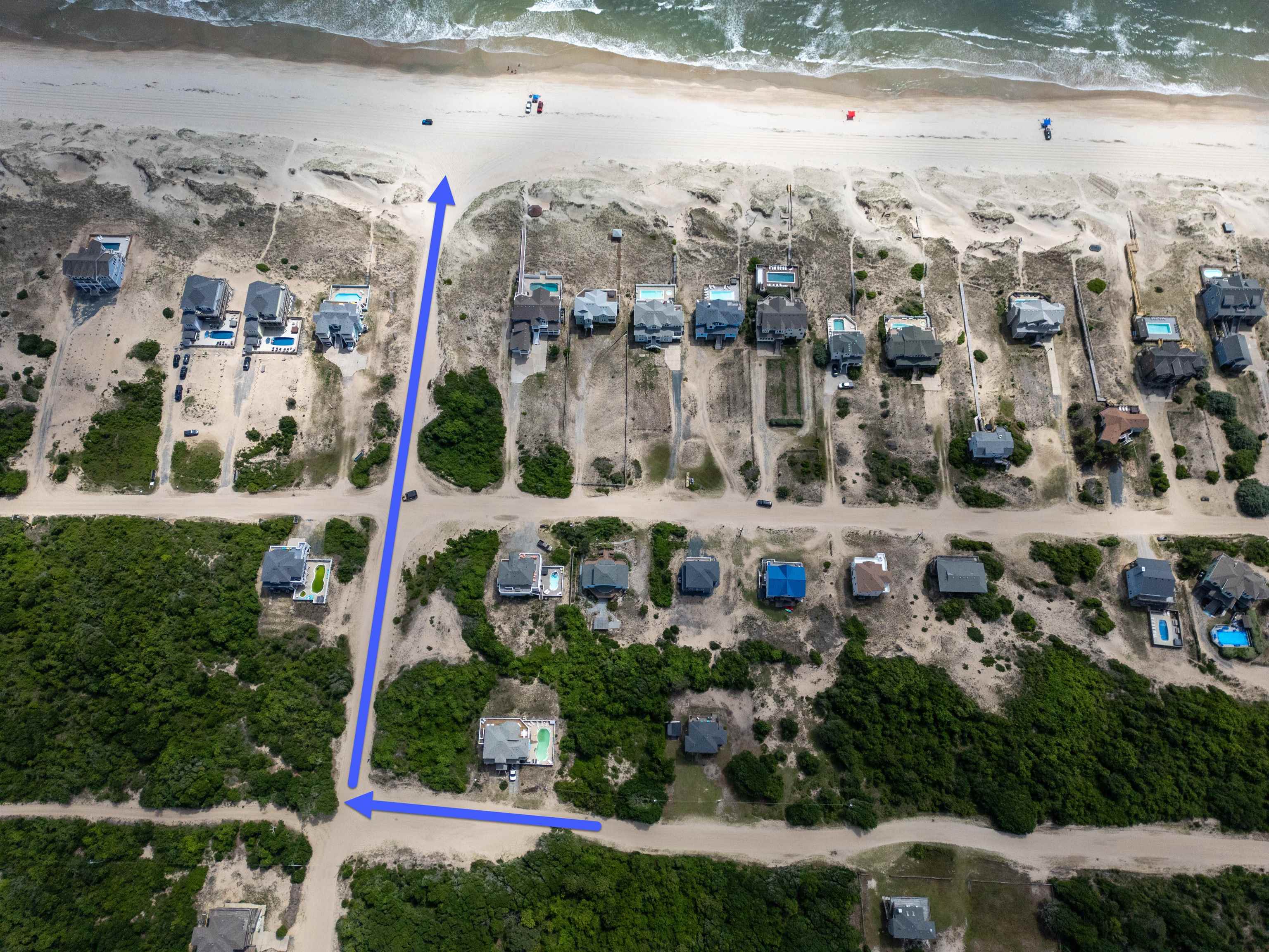 Land in Corolla 4