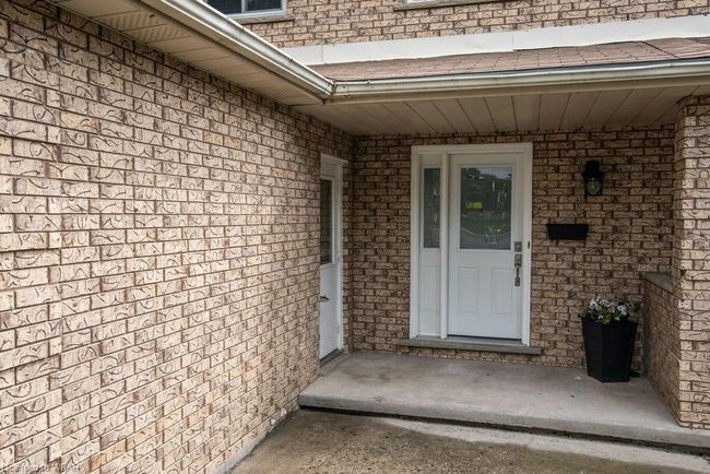 81 Weaver St, House other with 3 bedrooms, 2 bathrooms and null parking in Cambridge ON | Image 4