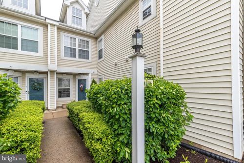 205 Strawberry Ct, WARWICK, PA, 18974-3826 | Card Image