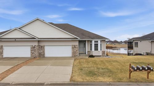 2877 Meadowview Ln Ne, Owatonna, MN, 55060-2481 | Card Image