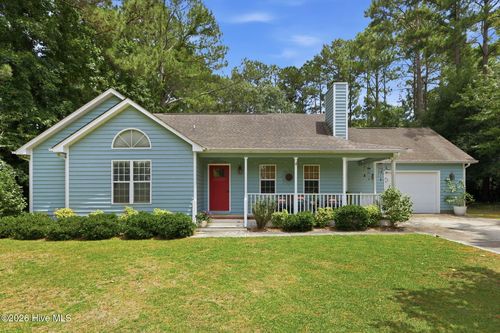 131 Silver Creek Dr, Swansboro, NC, 28584-9438 | Card Image