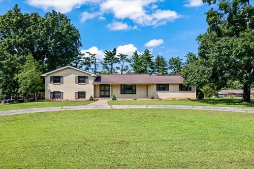 400 Nesbitt Ln, Madison, TN, 37115-2528 | Card Image