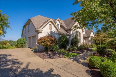 4030 Breckenridge Drive, House other with 4 bedrooms, 4 bathrooms and 2 parking in Collier Twp PA | Image 2