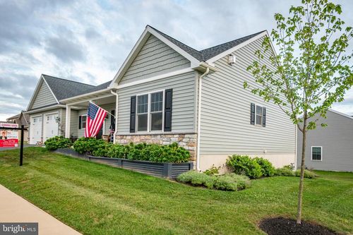 125 Lindsey Ln, ELIZABETHTOWN, PA, 17022-9364 | Card Image