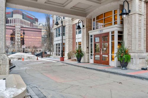 {{alt}} | Card Image