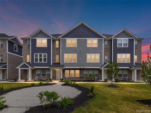 2926 Artemis, Troy, MI, 48085-4114 | Card Image