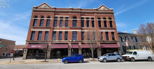 237 W Washington Row, Sandusky, OH, 44870-2631 | Card Image