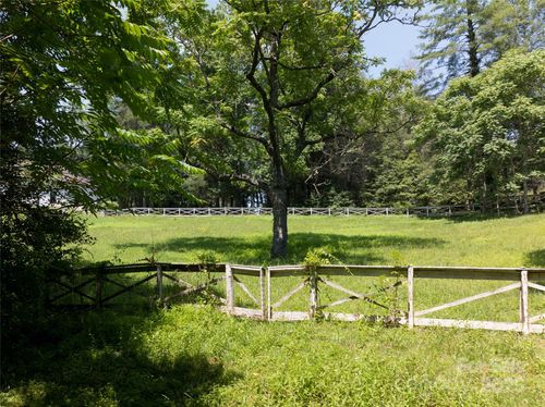 34 Oak Gate Dr, Hendersonville, NC, 28739-9342 | Card Image