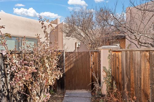 2803 Plaza Amarilla, Santa Fe, NM, 87507-6507 | Card Image