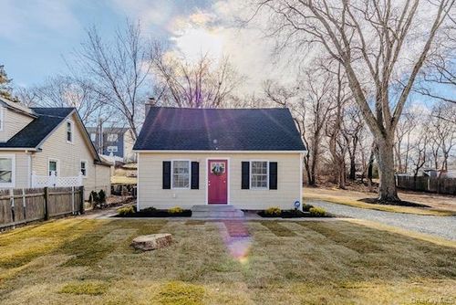 50 Peconic St, Selden, NY, 11784-2716 | Card Image