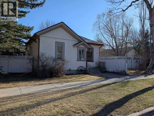 53 Elma Street W, Okotoks, AB, T1S1J8 | Card Image