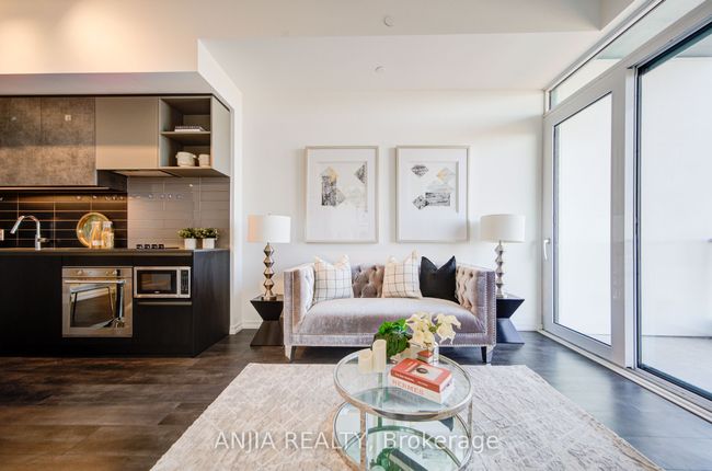 1712 - 1000 Portage Pky, Condo with 1 bedrooms, 1 bathrooms and null parking in Concord ON | Image 18
