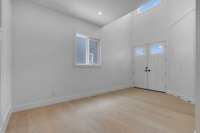 223 Kinniburgh Loop, House other with 4 bedrooms, 4 bathrooms and 5 parking in Chestermere AB | Image 5