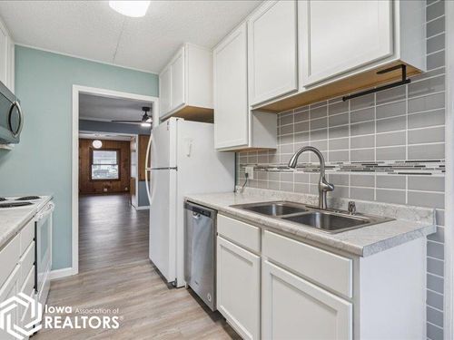 501 W Aire Dr, West Burlington, IA, 52655-1349 | Card Image