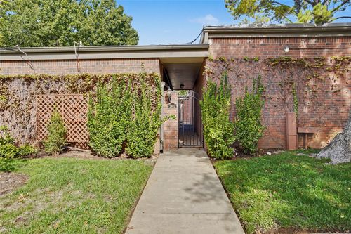 11-a-1-2402 E 72nd Street, Tulsa, OK, 74136 | Card Image