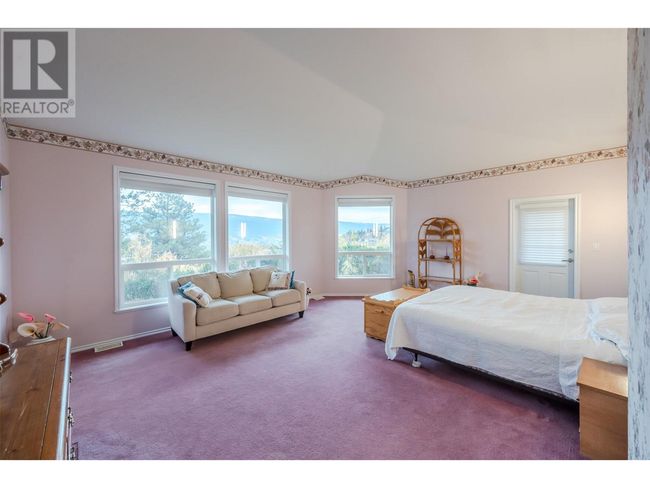 19409 Mcdougald Rd, House other with 3 bedrooms, 2 bathrooms and 2 parking in Summerland BC | Image 19