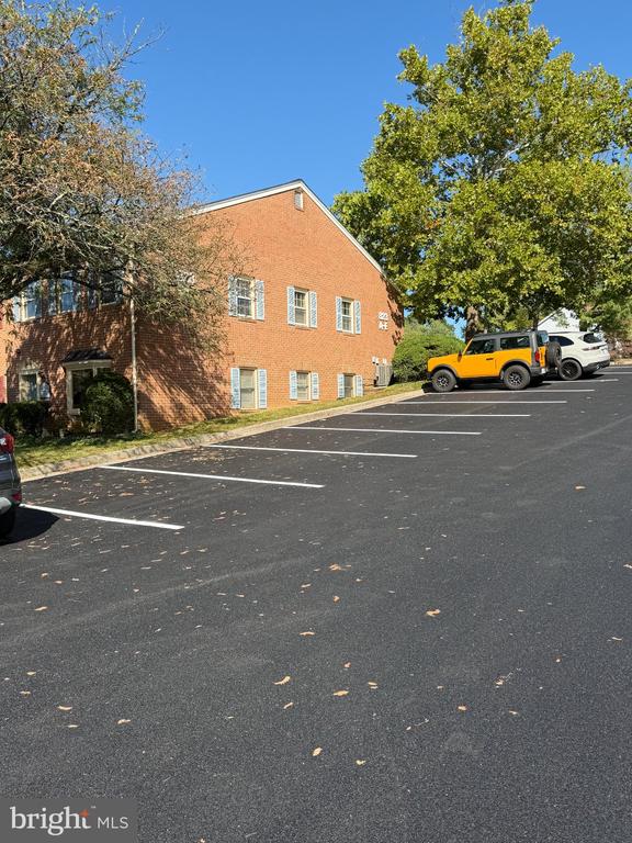 Commercial Lease in LEESBURG 3