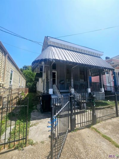 2223 Josephine St, House other with 3 bedrooms, 2 bathrooms and null parking in New Orleans LA | Image 2