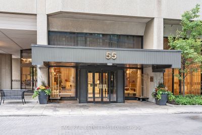 PH13 - 55 Harbour Sq, Condo with 3 bedrooms, 3 bathrooms and 2 parking in Toronto ON | Image 2