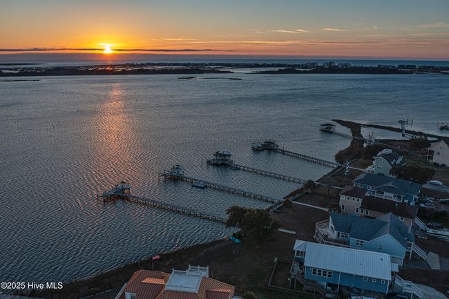 943 Chadwick Shores Dr, House other with 4 bedrooms, 4 bathrooms and null parking in Sneads Ferry NC | Image 53