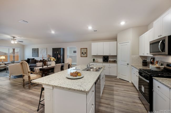 MODEL HOME PHOTOGRAPHED FLOOR PLAN IS AVAILABLE. | Image 8